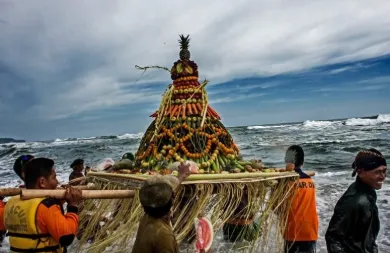 Cilacap yang Hangat: Menghargai Tradisi dengan Cinta